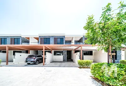 Brand New | Single Row | Vacant