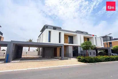 Brand New. Single Row. Bright & Spacious