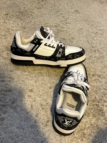 Super master copy Lou’s Vuitton sneakers