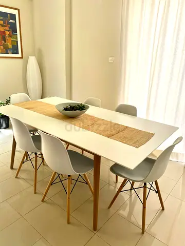 White Scandinavian Dining Table Bo Concep with 6 Chairs - Minimalist Design size open 190x100cms