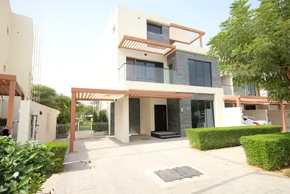Brand New | Fully Upgraded | 5 Bed With Roof Golf View