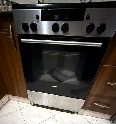 Siemens freestanding stainless steel oven with gas hob — good working condition