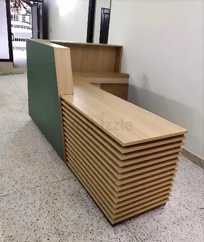 Modern Slat-Design L-Shaped Desk