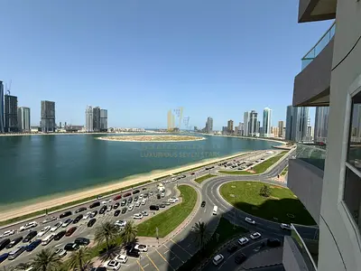 شقة فاخرة بإطلالة بحرية كاملة للبيع في الخان – برج أساس 🌊✨