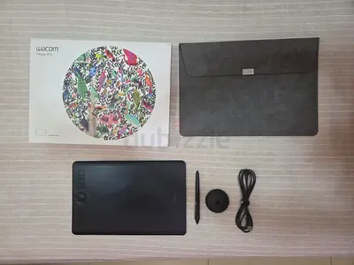 Wacom Intuos Pro (Medium) drawing tablet