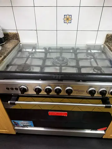 Used freestanding gas cooker with oven and 5-burner hob - good condition