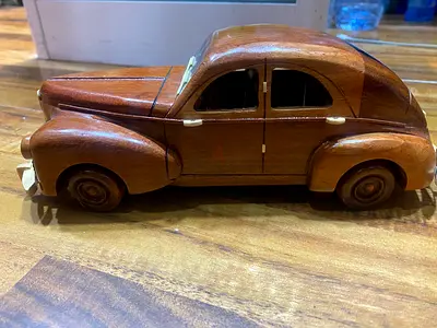 Mahogany wooden vintage car model