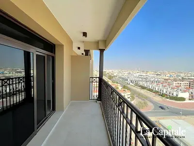 READY TO MOVE IN | SPACIOUS | PRIME LOCATION