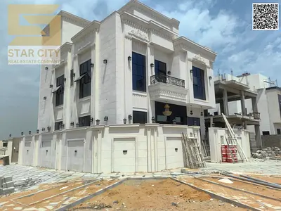 Corner villa for sale in a prime location near a mosque and all amenities. Luxurious classic finishes and distinctive decor.