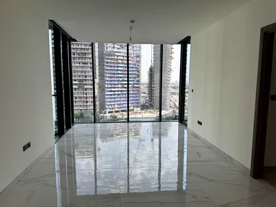 Lagoon View | High Floor | Luxury Living | Crest Grande