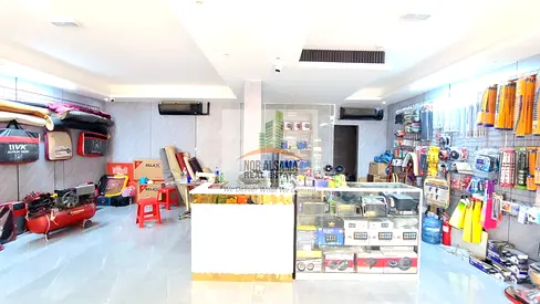 Front Road Facing Big Shop Available in England Cluster