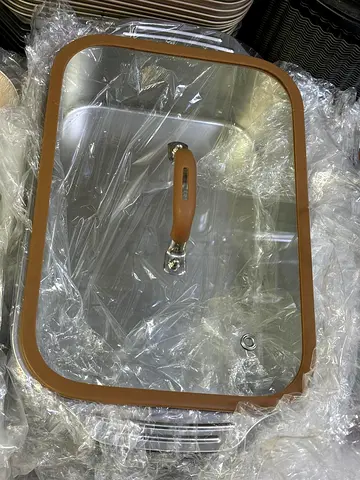 Glass Rectangular Pot/Pan Lid with Silicone Rim and Handle - Like New