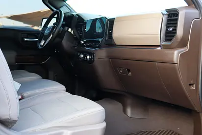 2024 GMC SIERRA thumbnail 16