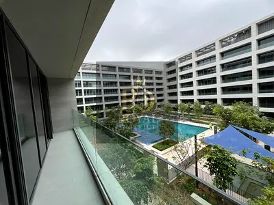 بسعر مغري | شقة غرفتين و صالة | اطلالة مسبح | تصميم عصري | تشطيب راقي | قريبة من كل الخدمات | موقع متميز