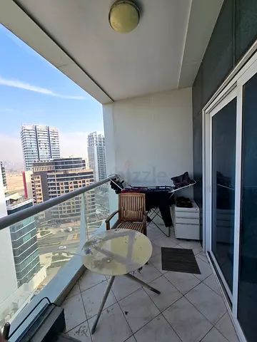 Bed space available (upper bed) in Tecom, Barsha Heights