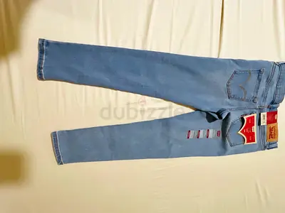 Light blue Levis jeans - slim fit, new with tags