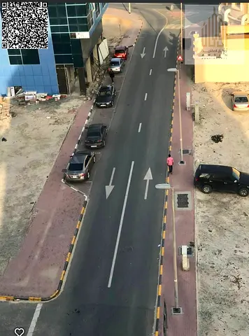 للبيع قطعة ارض سكنى تجارى بمنطقة النخيل 2  موقع ممتاز الارض بها اطلالة على الكورنيش مع إمكانية اخذ تصريح  شقق فندقية او فندق مساحة 4219 قدم  تصريح ارض