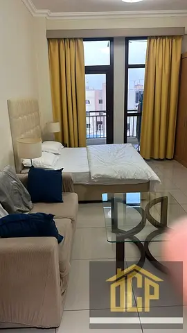 FULLY FURNISHED !