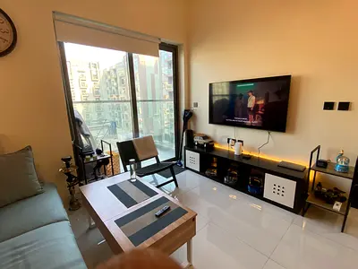 executive apartment- Looking for a male roommate