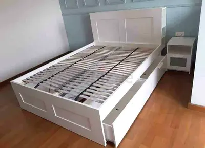 IKEA Malm king size bed with  storage under the bed and IKEA Mattress.
Size ; 180 200cm