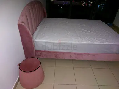 Queen size bed + mattress + stool
