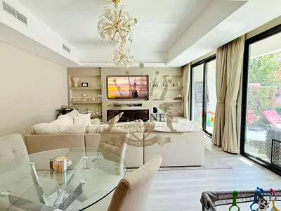 R2-M1-EXTENTED KITCHEN-UPGRADED-FURNISHED