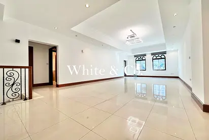 Triplex | Private Entrance | Rare Apt.
