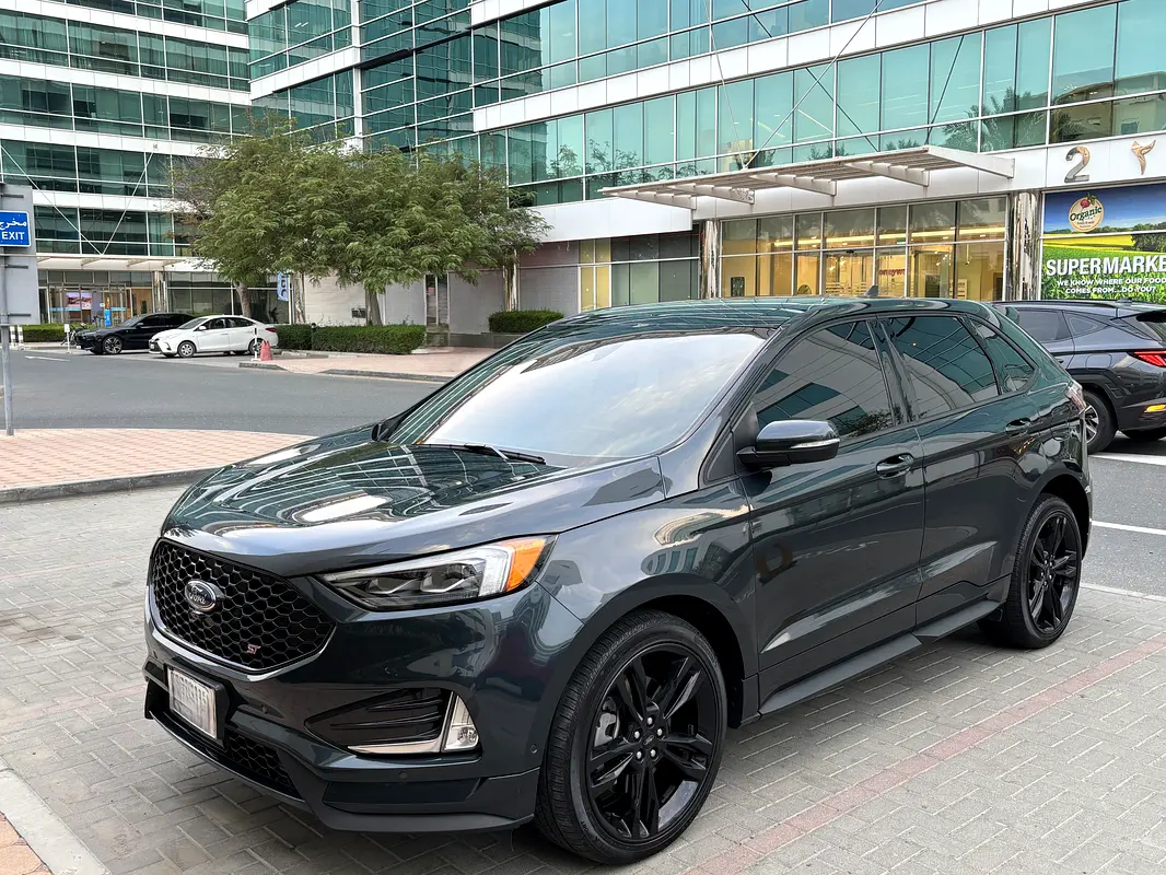 Ford Edge 2023 — photo 1 of 11
