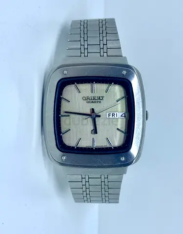 Classic Orient Quartz Mens Stainless Steel Watch with Day-Date