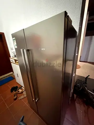 Bosch Side-by-Side Refrigerator -  664 liter Stainless Steel, Good Condition