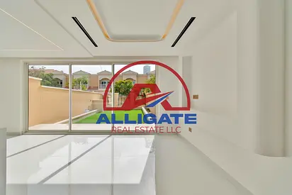 Spacious & beautifully upgraded interior / Private garden space /