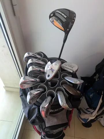 Full set of 2024 Wilson forged irons, white hot putter with bag and driver - used but good condition