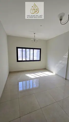 🏡 للإيجار السنوي بعجمان – الجرف 3 ✨ فرصة ممتازة للسكن في موقع حيوي قريب من جميع الخدمات 🔹 تفاصيل الشقة: غرفة وصالة منفصلة (خصوصية تامة) حمام مساحة ع