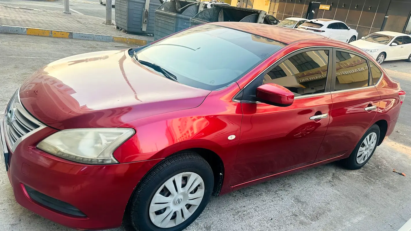 Nissan Sentra 2015 — photo 1 of 5