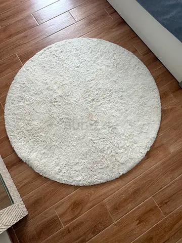 Round Cream Rug - Small, Soft and Cozy