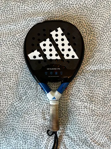 Padel racquet