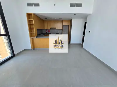 COZY UNIT! PRIME LOCATION! CAR LESS COMMUNITY! ALL AMENITIES