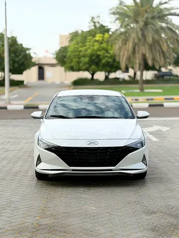 Hyundai Elantra GLS 2023 - GCC Specs - Like New!