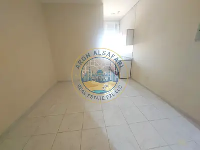 Ready to move big size studio Separate kitchen near bus station