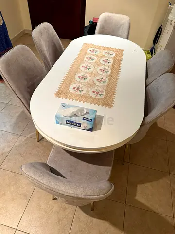 6-Seater Oval Dining Table with Upholstered Chairs - White Top