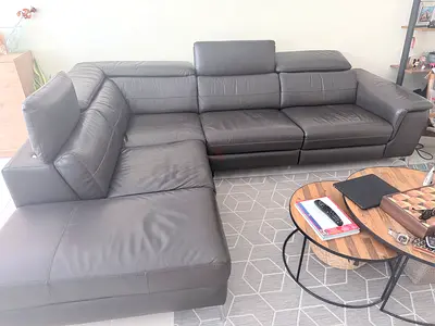 Leather couch color chocolate