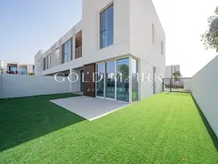 Corner Unit | Chiller Free | Landscaped
