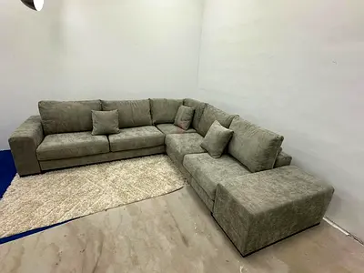 Like new condition natuzzi brand corner sofa