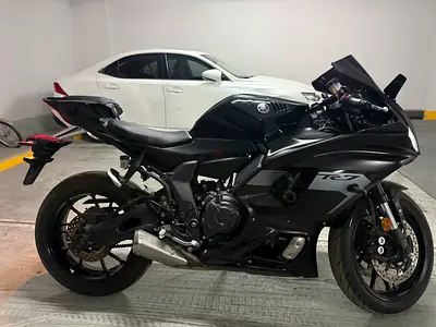 Yamaha R7 2025