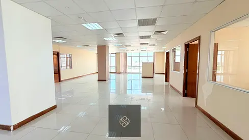 Premium 1500 SQFT Office | DIP | Free Parking .