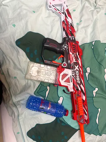 X-Shot Dart Blaster Rifle with Magazine- Good Working Condition battery not included orbeez gun+orbe