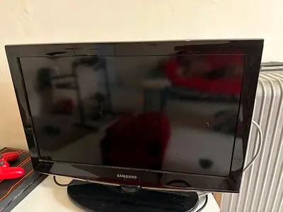 Samsung 22  LED TV - Good Working Condition