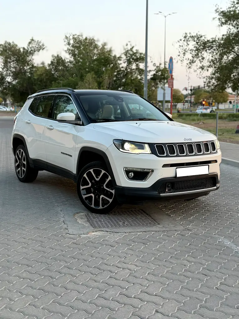 Jeep Compass 2018 — photo 1 of 15