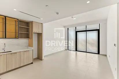 Ready to Move in | Prime Location | Boulevard View