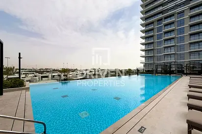 Ready to Move in | Prime Location | Boulevard View